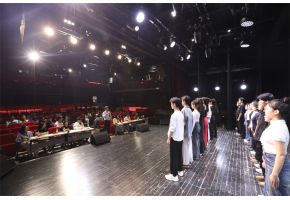操逼丝袜美女视频高三年级表演专业举行阶段考试